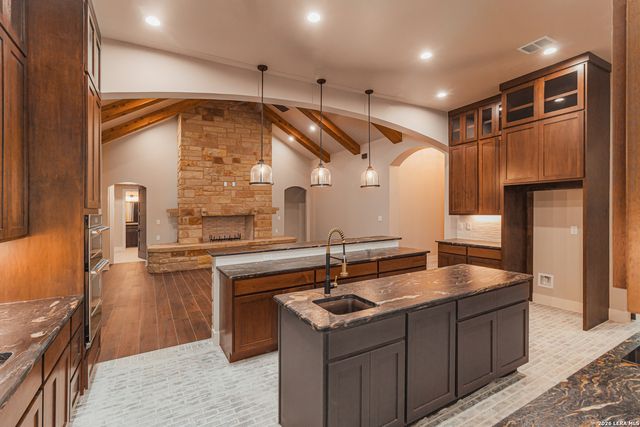 176 Hondo Ridge, La Vernia, TX 78121