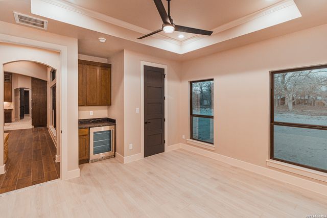 176 Hondo Ridge, La Vernia, TX 78121