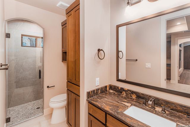 176 Hondo Ridge, La Vernia, TX 78121