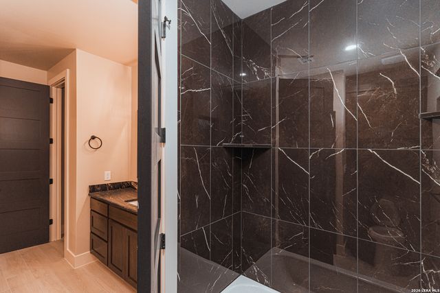 176 Hondo Ridge, La Vernia, TX 78121