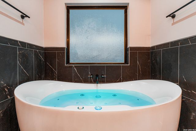 176 Hondo Ridge, La Vernia, TX 78121