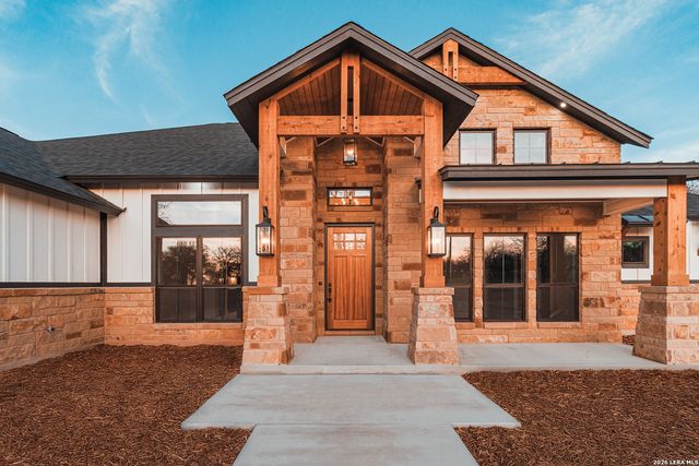 176 Hondo Ridge, La Vernia, TX 78121