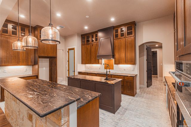 176 Hondo Ridge, La Vernia, TX 78121