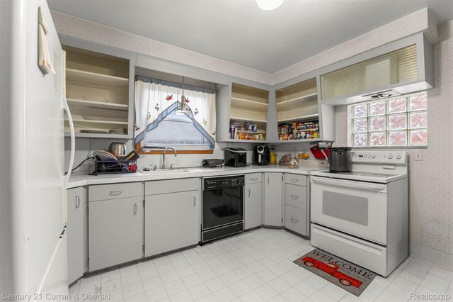 14050 Garfield, Redford Charter Township, MI 48239