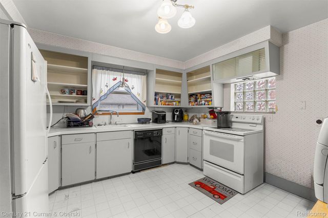 14050 Garfield, Redford Charter Township, MI 48239