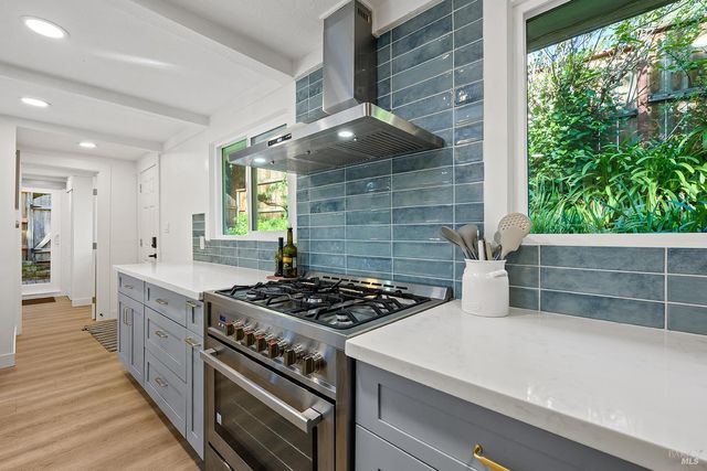 16017 Palo Alto Dr, Guerneville, CA 95446