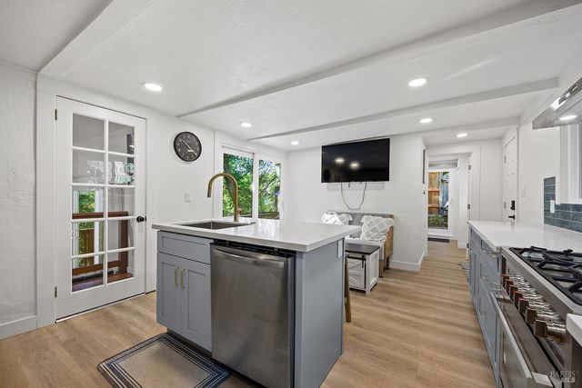 16017 Palo Alto Dr, Guerneville, CA 95446