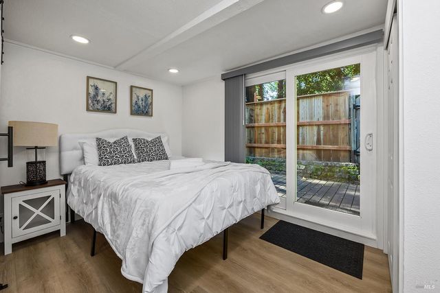 16017 Palo Alto Dr, Guerneville, CA 95446