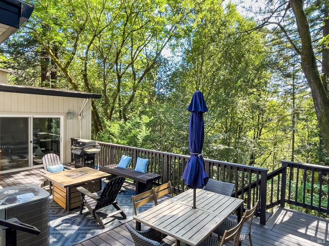 16017 Palo Alto Dr, Guerneville, CA 95446