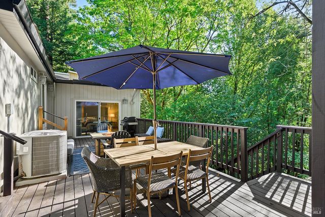 16017 Palo Alto Dr, Guerneville, CA 95446