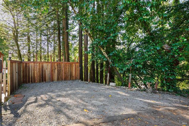 16017 Palo Alto Dr, Guerneville, CA 95446