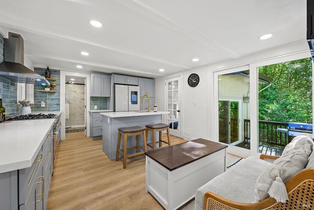 16017 Palo Alto Dr, Guerneville, CA 95446