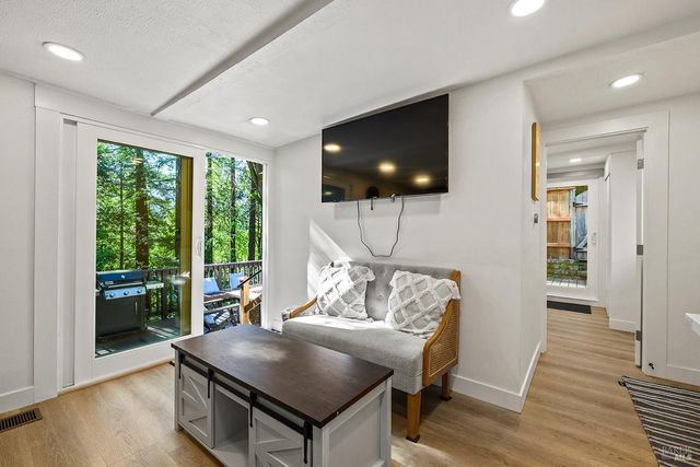 16017 Palo Alto Dr, Guerneville, CA 95446