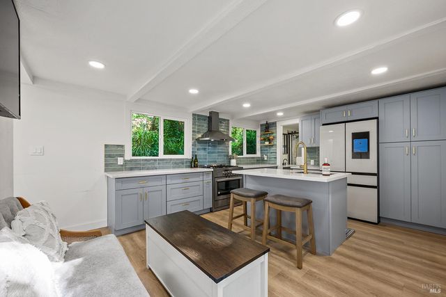 16017 Palo Alto Dr, Guerneville, CA 95446