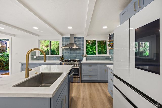 16017 Palo Alto Dr, Guerneville, CA 95446