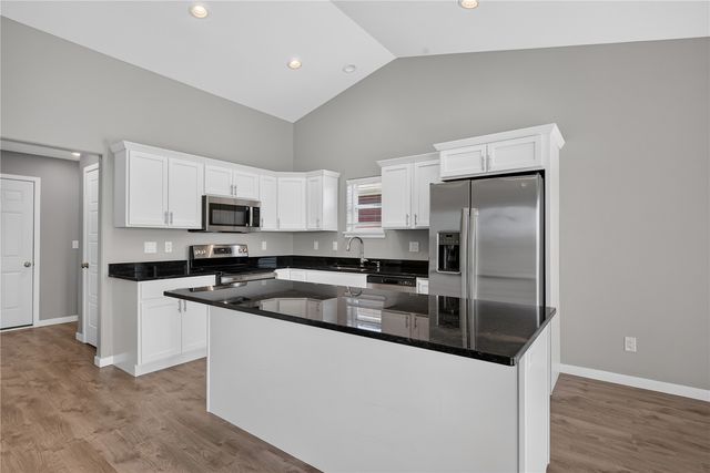 4845 Dostal Court, Cedar Rapids, IA 52404