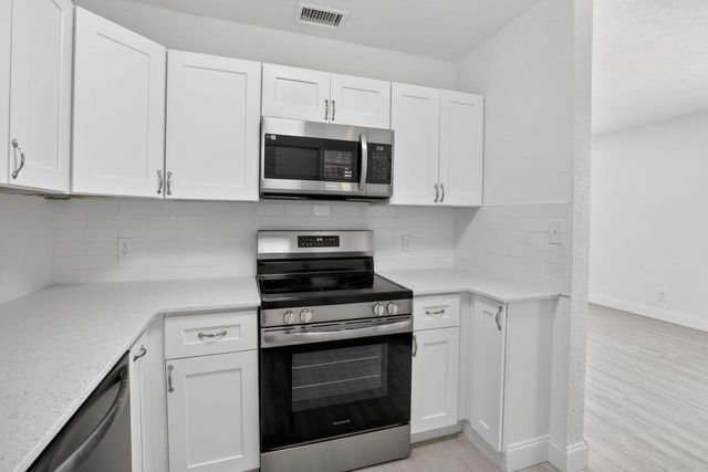 1708 NW 8th Avenue, Fort Lauderdale, FL 33311