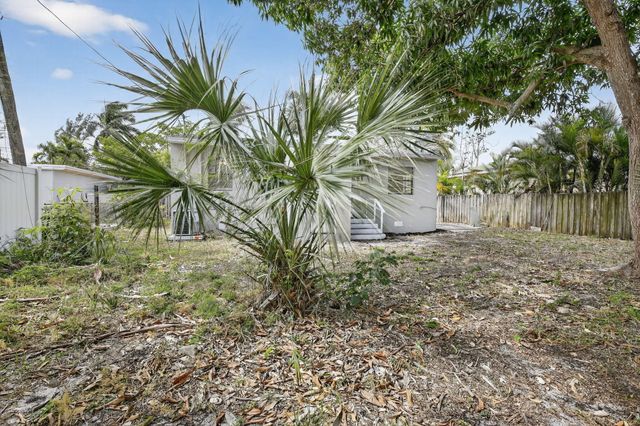 1708 NW 8th Avenue, Fort Lauderdale, FL 33311