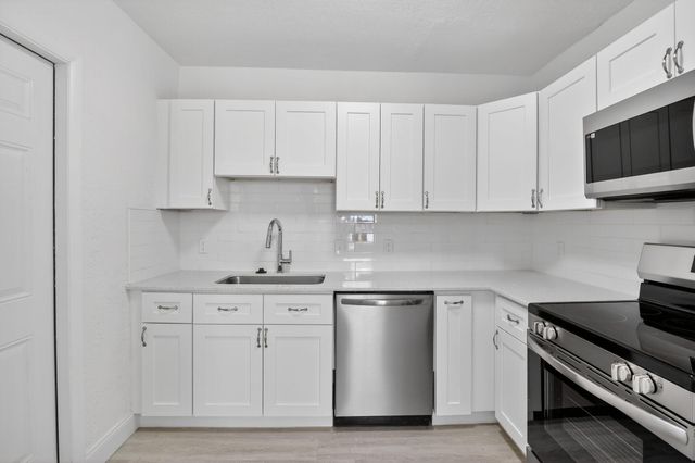 1708 NW 8th Avenue, Fort Lauderdale, FL 33311