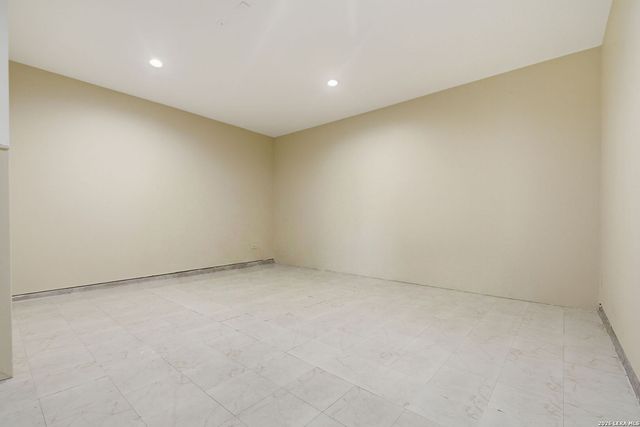 6723 AMBERGRIS CV, San Antonio, TX 78223