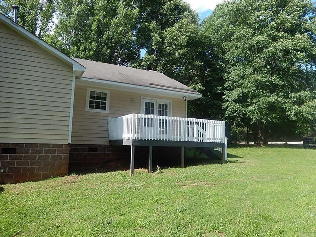 2609 Lynn Road, Raleigh, NC 27612