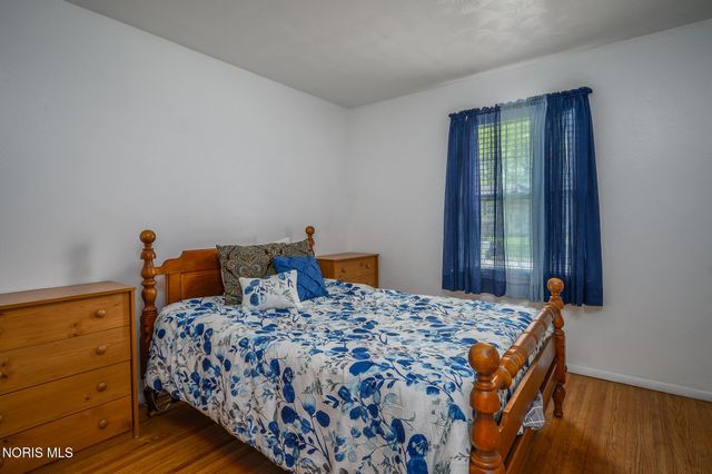 5006 Lynbridge Lane, Toledo, OH 43614