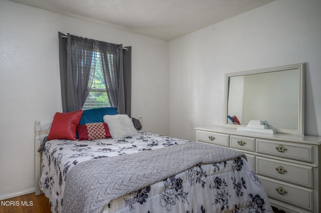 5006 Lynbridge Lane, Toledo, OH 43614