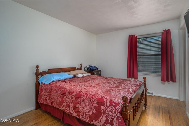 5006 Lynbridge Lane, Toledo, OH 43614