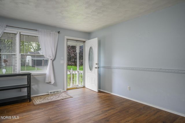 5006 Lynbridge Lane, Toledo, OH 43614