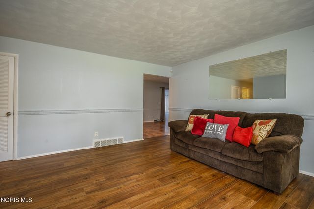 5006 Lynbridge Lane, Toledo, OH 43614