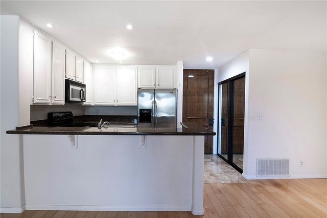 121 S Hope St 333, Los Angeles, CA 90012