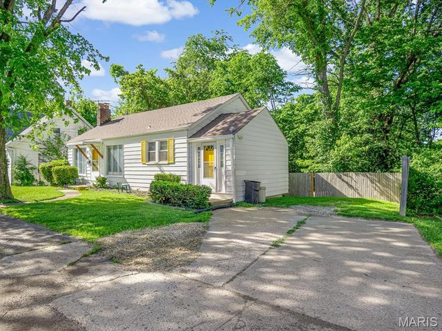 57 N 98th Street, Belleville, IL 62223