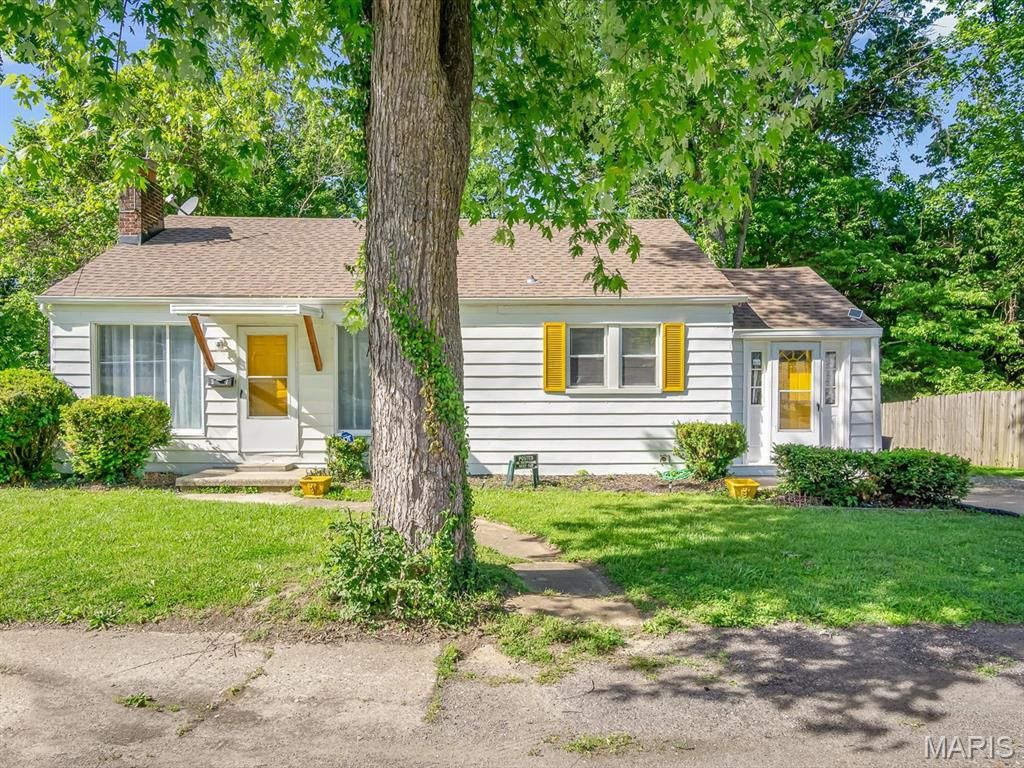 57 N 98th Street, Belleville, IL 62223