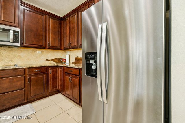 1072 MERLIN Point, Middleburg, FL 32068