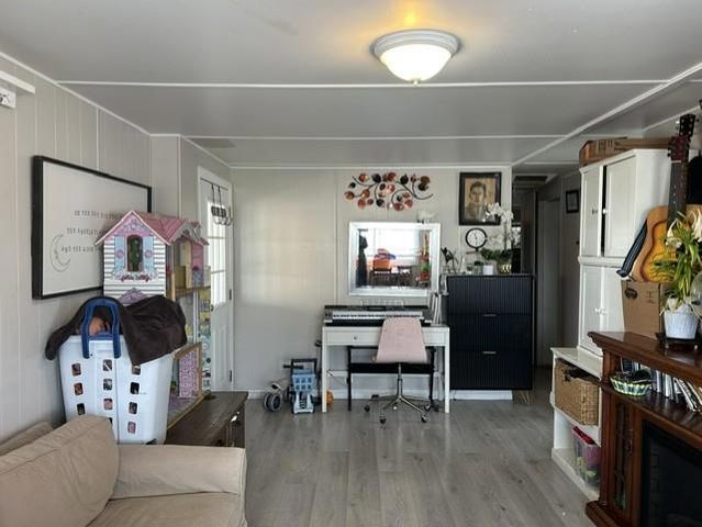 2053 East Bayshore, Redwood City, CA 94063