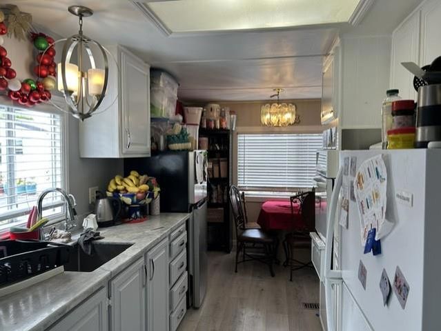 2053 East Bayshore, Redwood City, CA 94063