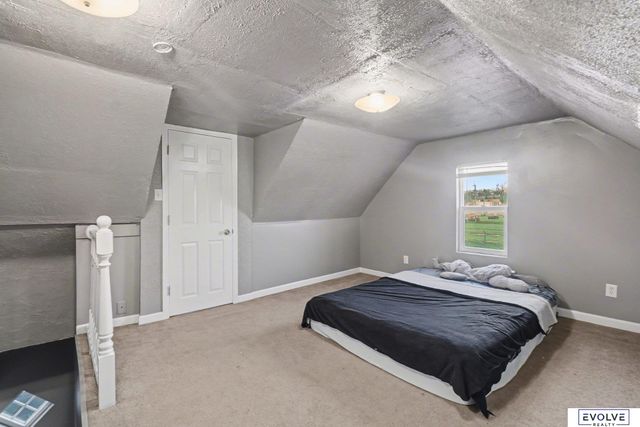 4319 S 34th Street, Omaha, NE 68107