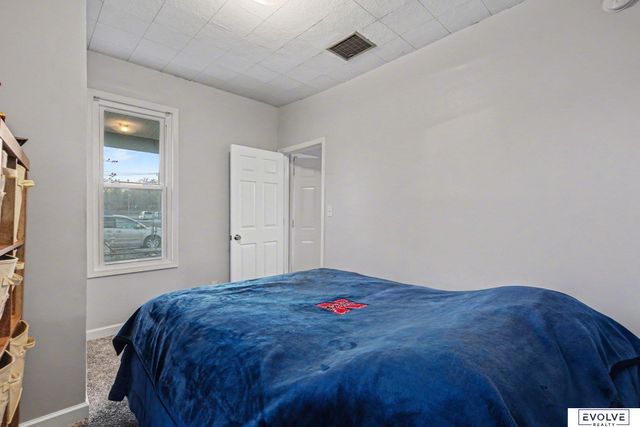 4319 S 34th Street, Omaha, NE 68107