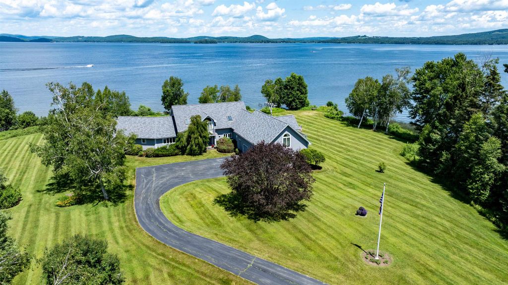 424 Miller Way, Newport Town, VT 05857