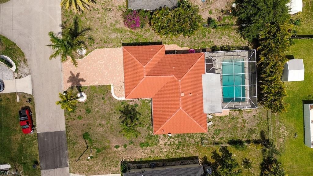 Image 2 of property listing at 3725 8th PL, Cape Coral, FL 33904