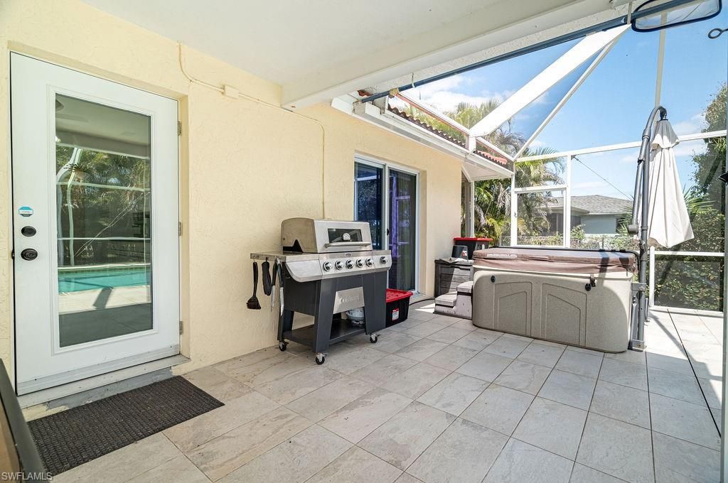 Image 24 of property listing at 3725 8th PL, Cape Coral, FL 33904