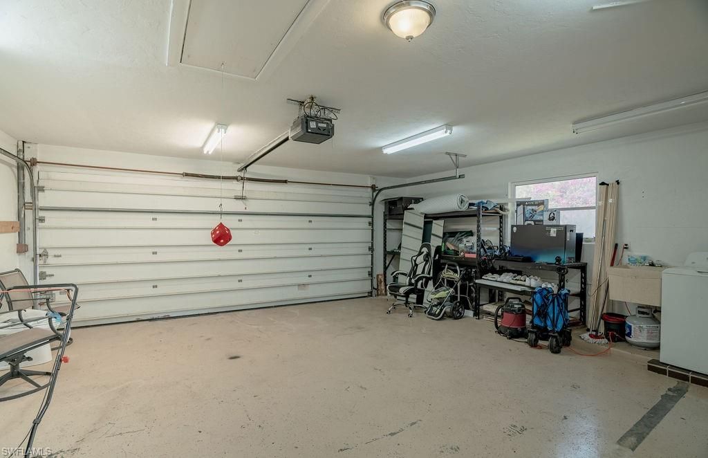 Image 29 of property listing at 3725 8th PL, Cape Coral, FL 33904