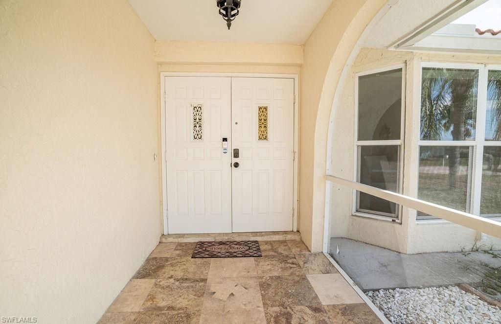 Image 3 of property listing at 3725 8th PL, Cape Coral, FL 33904