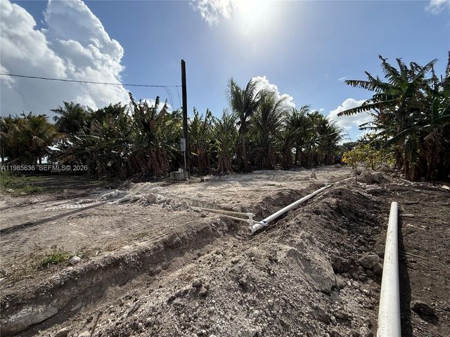16455 SW 207, Miami, FL 33187