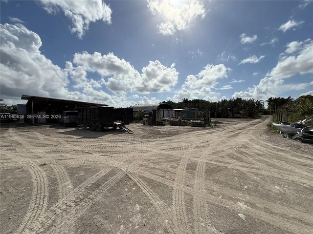 16455 SW 207, Miami, FL 33187