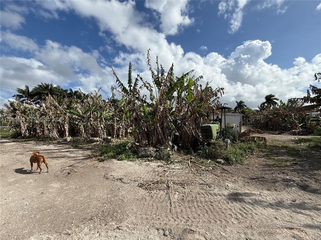 16455 SW 207, Miami, FL 33187