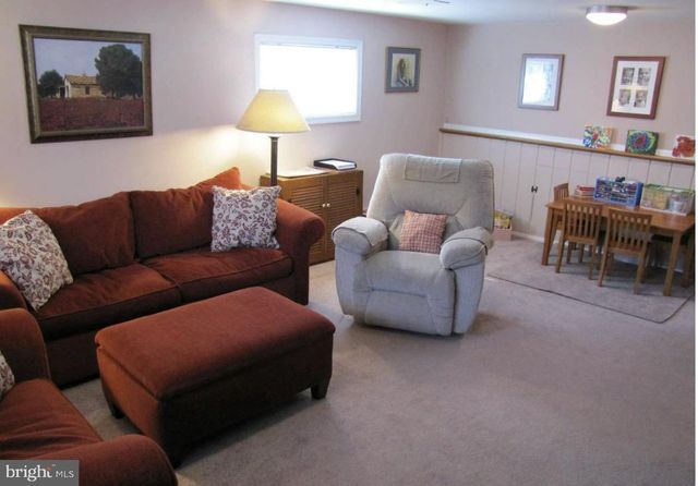 715 MARSHALL AVE, Rockville, MD 20851