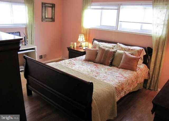 715 MARSHALL AVE, Rockville, MD 20851