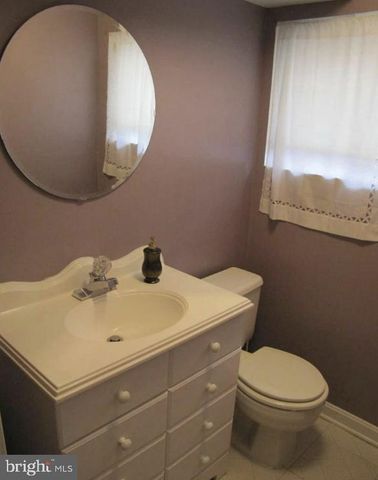 715 MARSHALL AVE, Rockville, MD 20851