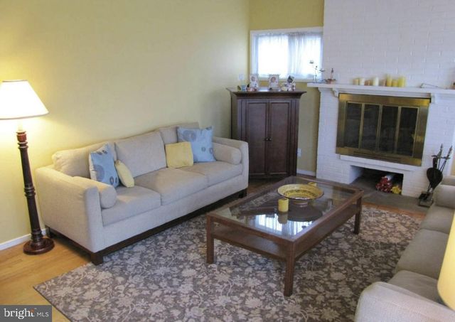 715 MARSHALL AVE, Rockville, MD 20851